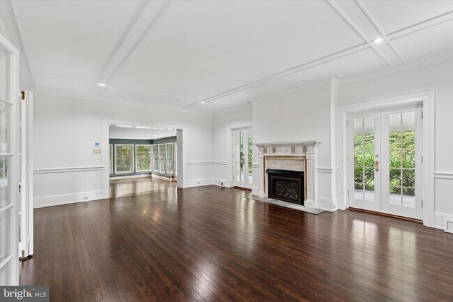 Building Photo - 217 Glenn Rd