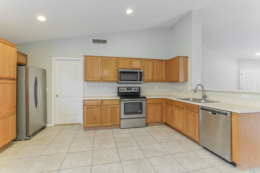 Building Photo - 10919 E Catalina Ave