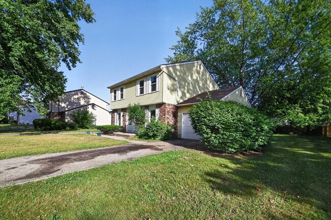 Building Photo - 6839-6841 Woodlake