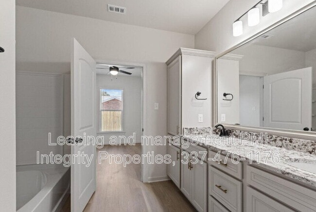 Building Photo - 105 Foster Grove Dr