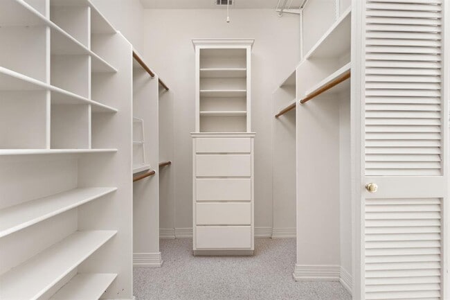 Building Photo - 8848 Chalk Knoll Dr