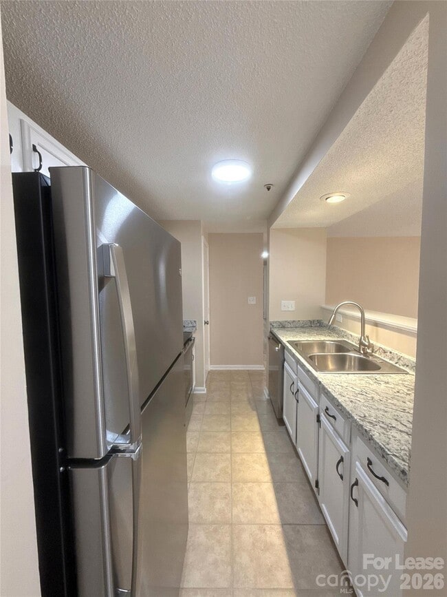 Building Photo - 1610 Arlyn Cir