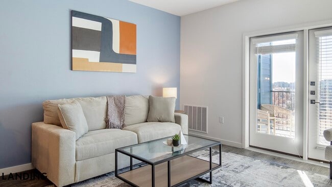 Building Photo - 185 Polaris Pointe