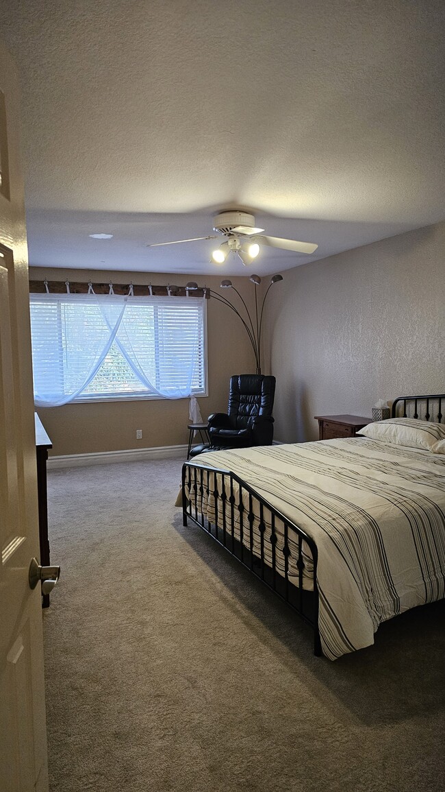 Building Photo - 2734 Snow Slope Way