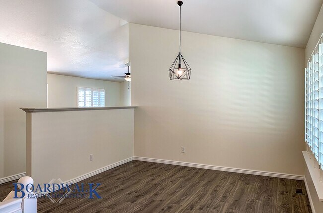 Building Photo - Modern Living Meets Mountain Lifestyle in Sandy