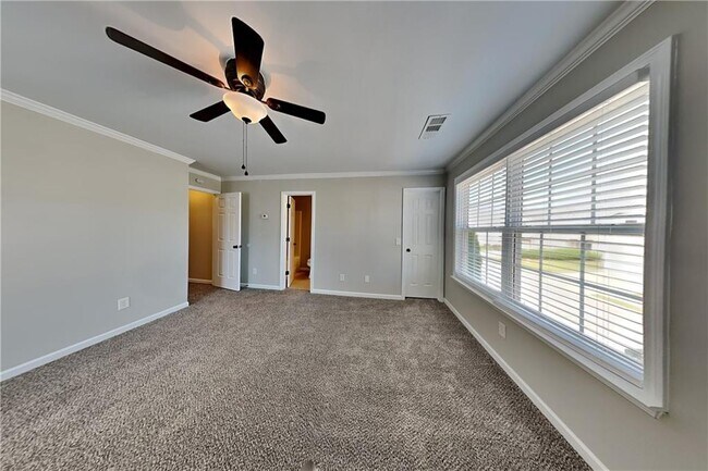 Building Photo - 158 Oak Grove Pl