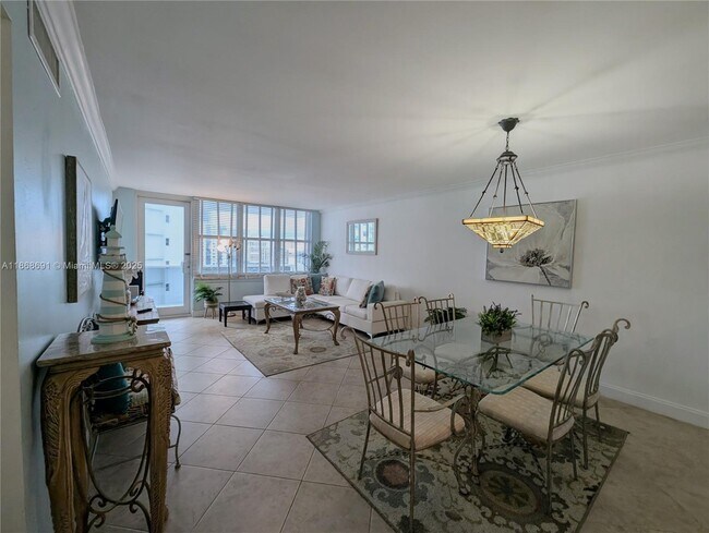 Building Photo - 3725 S Ocean Dr