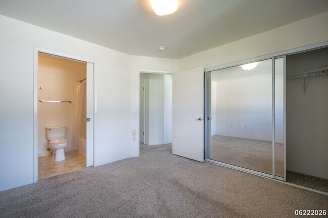 Building Photo - Available now!  3-bedroom, 2-bath, 2 parking Townhome in Mililani Mauka