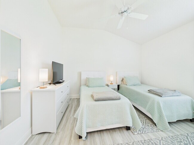 Building Photo - Furnished 3/2 in Water’s Edge | Golf Cart ...