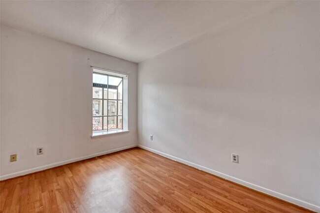 Building Photo - 8299 Cambridge St