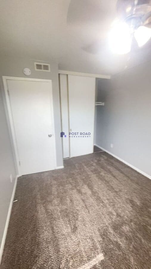 Building Photo - 2948 S Osage Ave