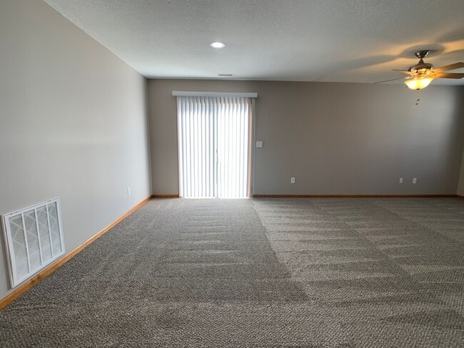 Building Photo - Freshly Updated, One Level Ranch, No Steps...