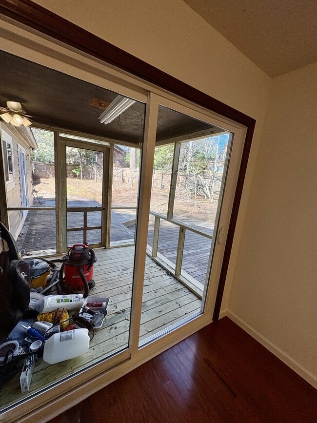 Building Photo - 5 Sweet Branch Ct