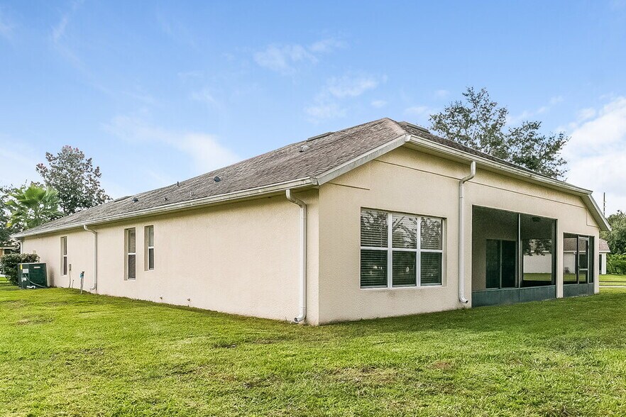 Building Photo - 2350 Meadow Oak Cir