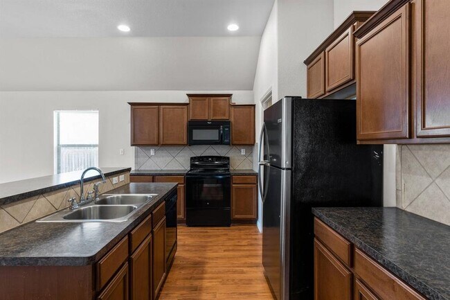 Building Photo - 12920 Snow Ln