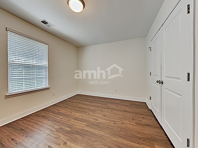 Building Photo - 109 Cooper Dr