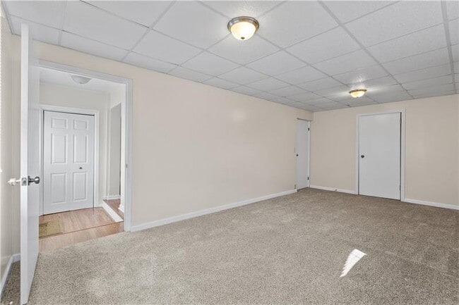 Building Photo - 117 Alpine Village Dr