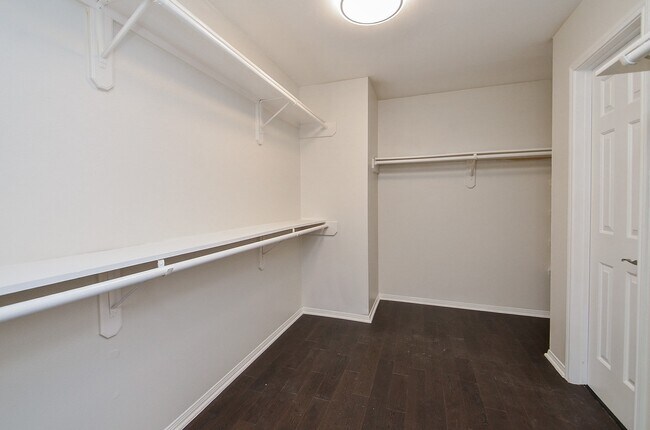 Building Photo - 3027 Texas Oak Dr