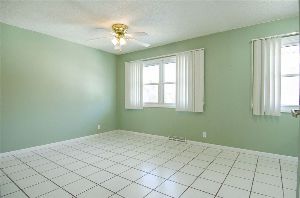 Building Photo - 1003 Olive St