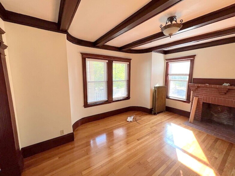 Building Photo - 76 Powder House Blvd