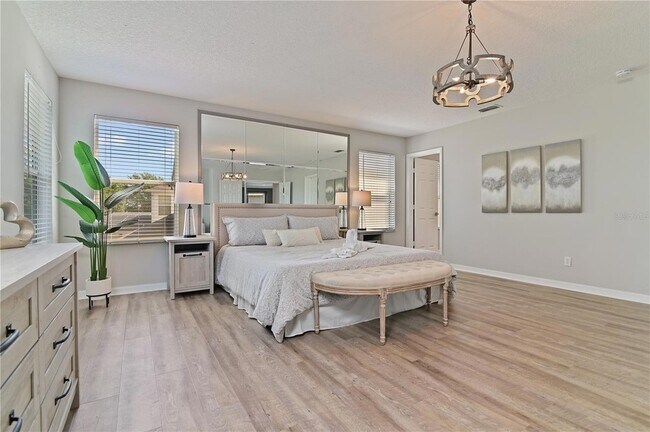 Building Photo - 701 Kettering Rd