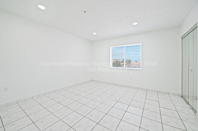 Building Photo - 651 NW 82nd Ave