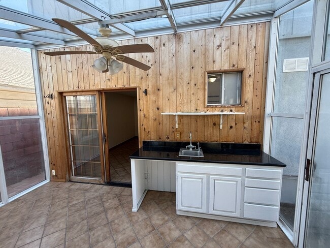 Building Photo - Beachside Living at Silver Strand