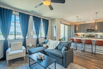 Building Photo - 15501 N Dial Blvd