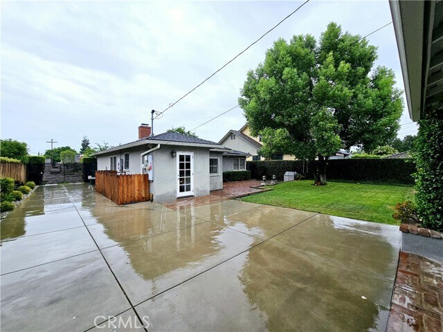 Building Photo - 743 Kerns Ave