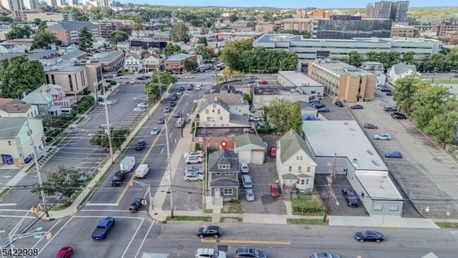 Building Photo - 100 Kansas St