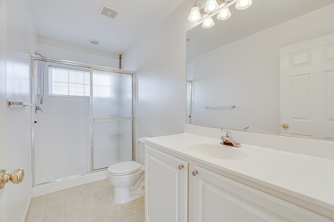 Primary bath - 23176 Blackthorn Sq