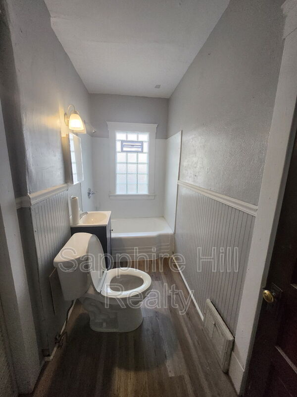 Building Photo - 16317 Huntmere Ave