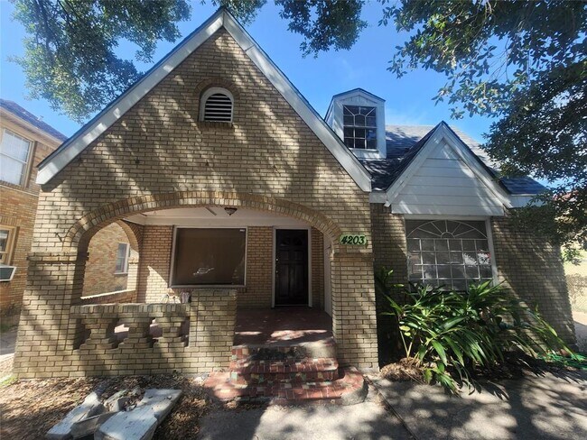 Primary Photo - 4203 Polk St