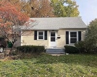 Building Photo - Charming Home in the Heart of St. Louis Park