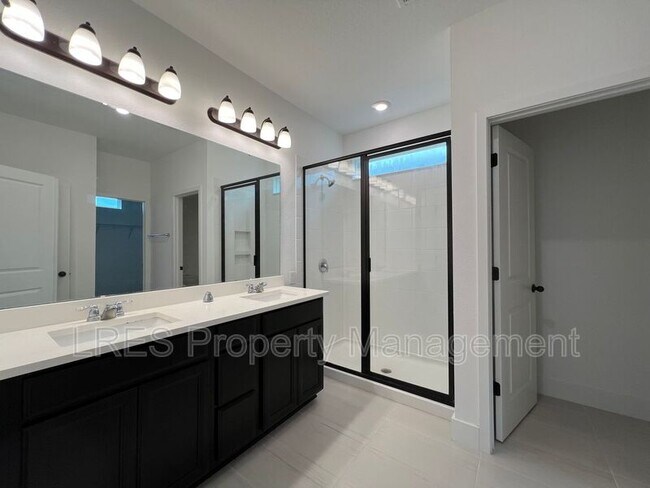 Building Photo - 10253 Austrina Oak Lp