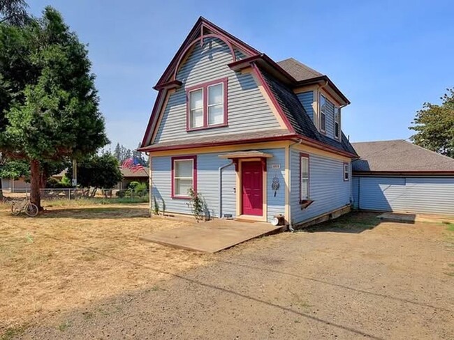 Primary Photo - Vintage home on 6th Street