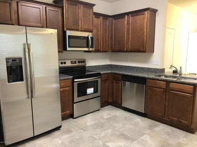 Building Photo - 602 Servia Dr