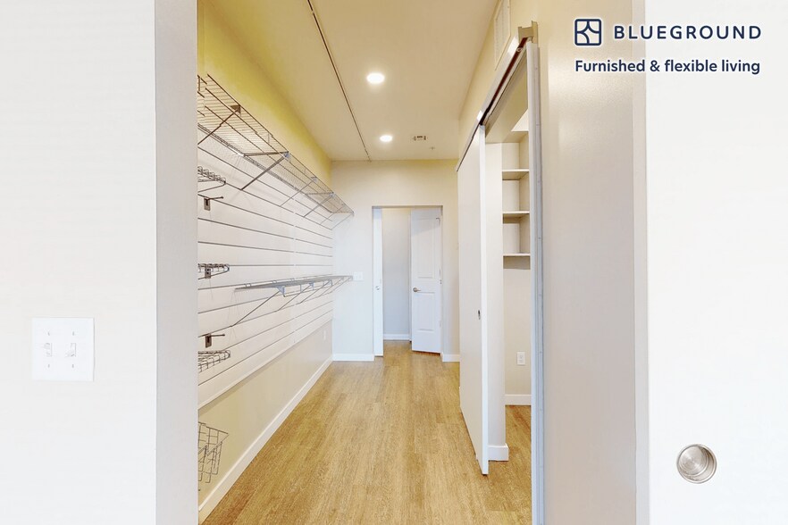 Building Photo - 79 Alexander St