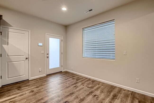 Building Photo - Beautiful Gresham Single-Family Home COMING SOON with a SPECIAL OFFER of $150 credit on your firs...