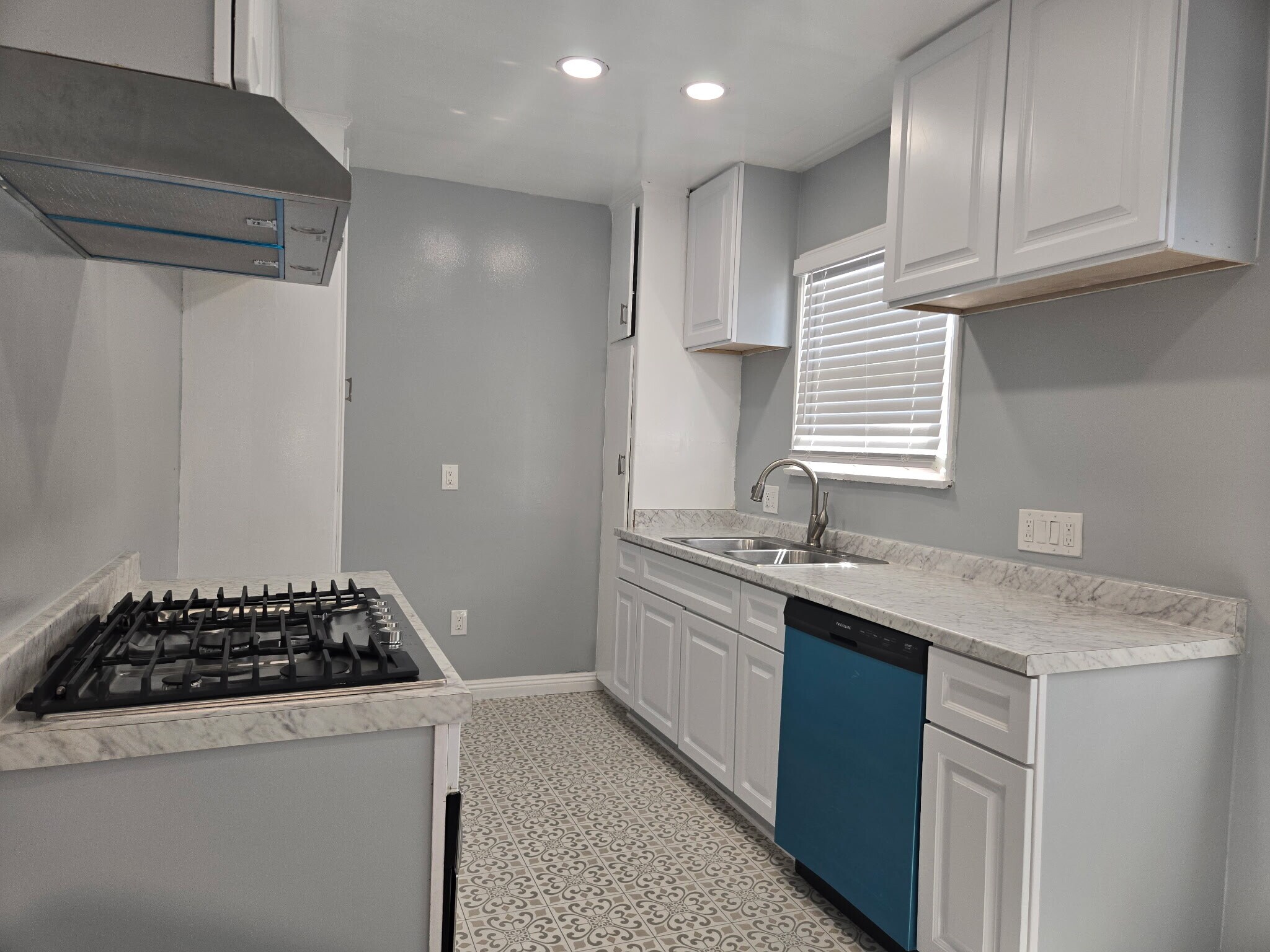 Building Photo - 4113 N Greenbrier Rd