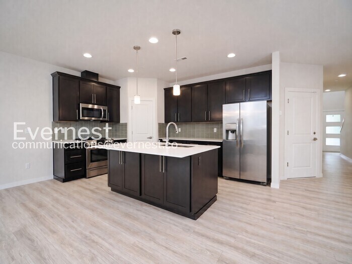 Building Photo - 14012 44th Dr SE