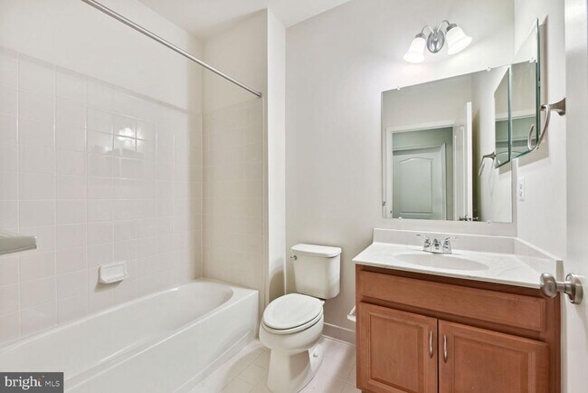 Building Photo - 42938 Courtland Chase Square