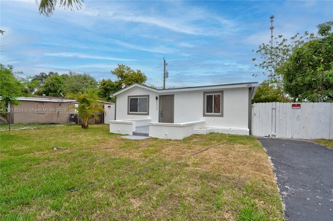 Building Photo - 6044 SW 37th St