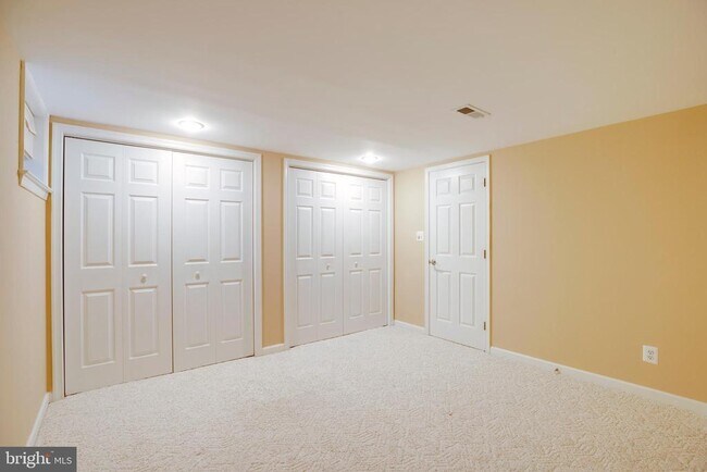 Building Photo - 5105 Claybank Ln