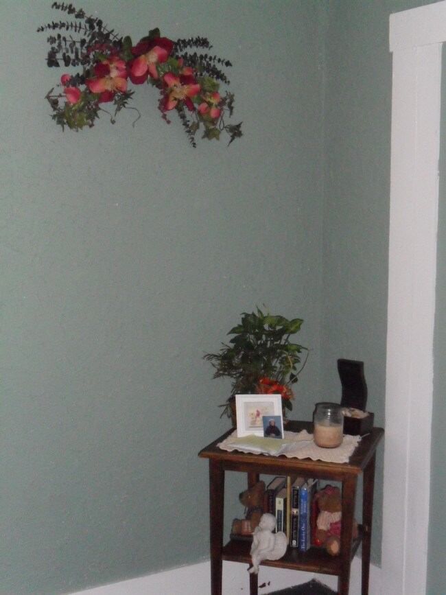 Building Photo - 807 S 17th St