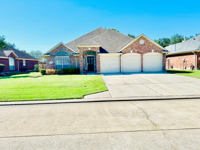Primary Photo - 11119 Fairway Dr