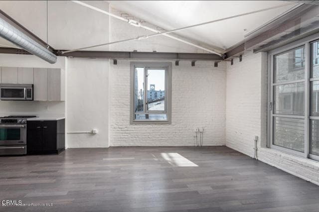 Building Photo - 527 Molino St