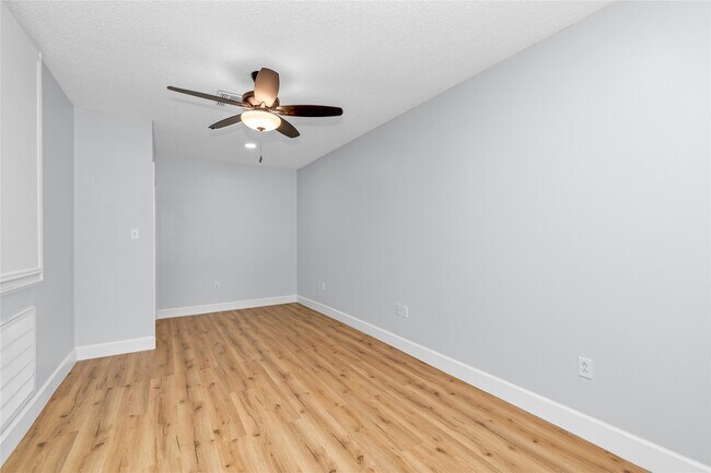 Building Photo - 11018 Long Gate Dr