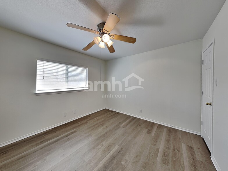 Building Photo - 3312 Whisper Bluff