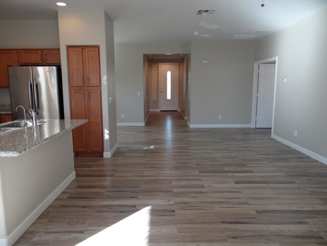 Building Photo - 10331 W Carlota Ln